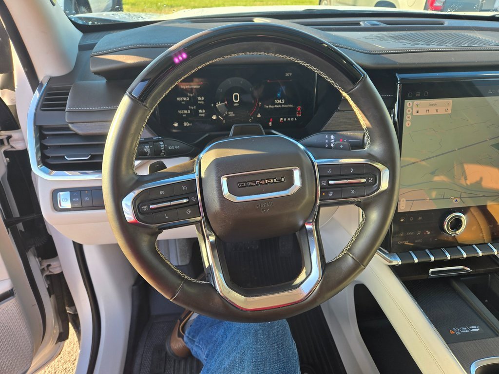 Used 2024 GMC Acadia Denali w/ Super Cruise Package image 12