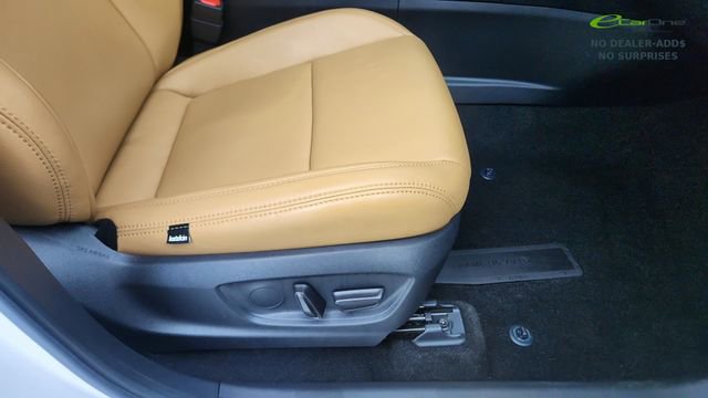Used 2024 Toyota Crown AWD/4WD image 23