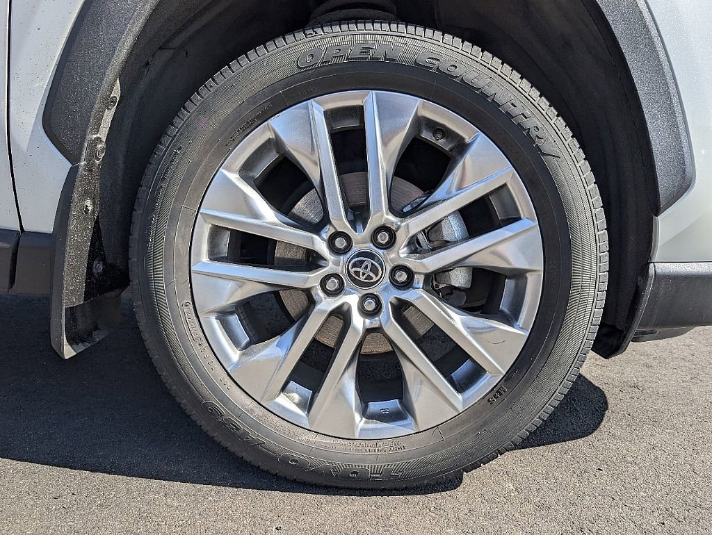 Used 2021 Toyota RAV4 XLE Premium w/ Carpet Mat Package (TMS) image 16