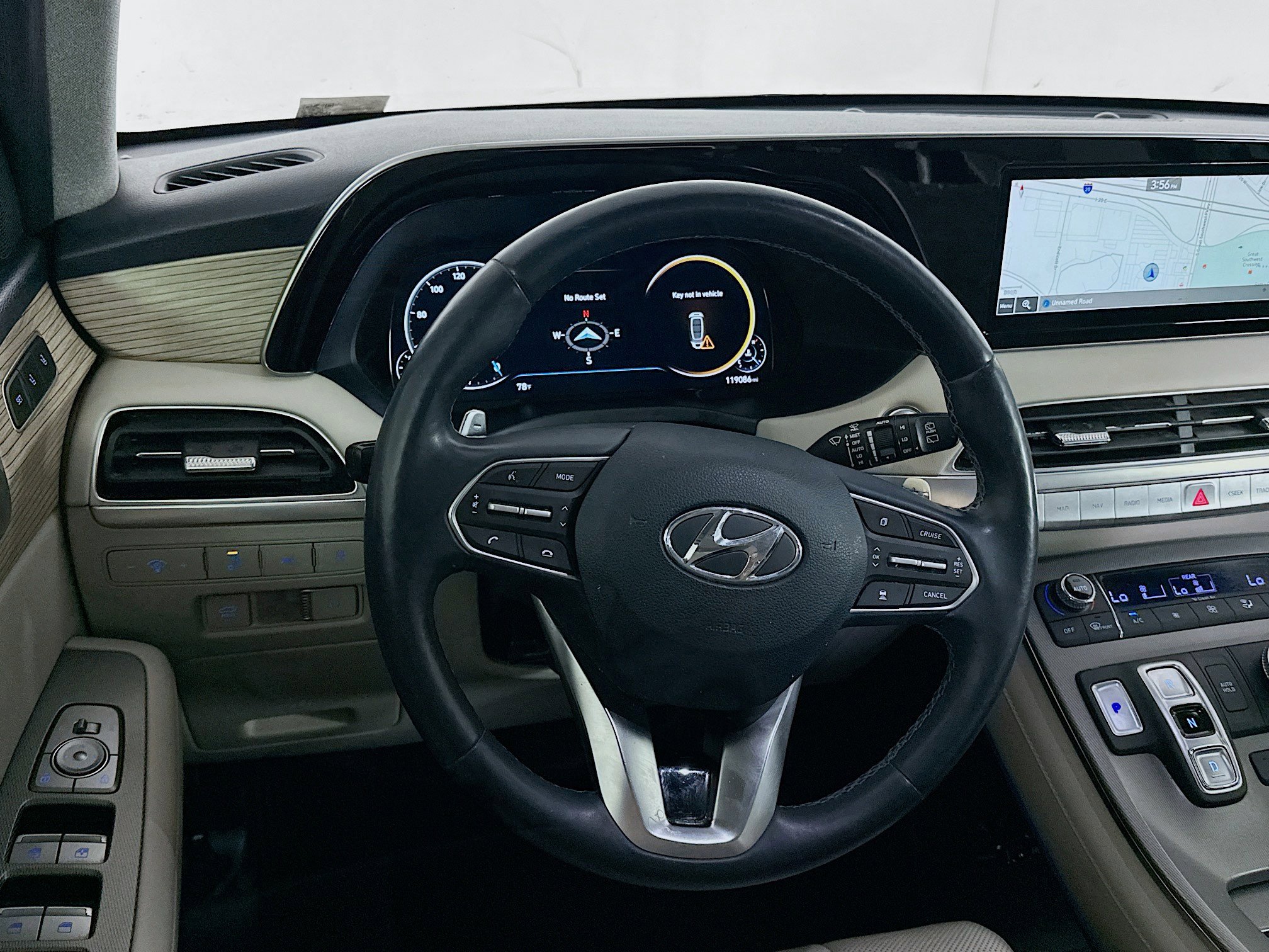 Used 2021 Hyundai Palisade Limited image 18