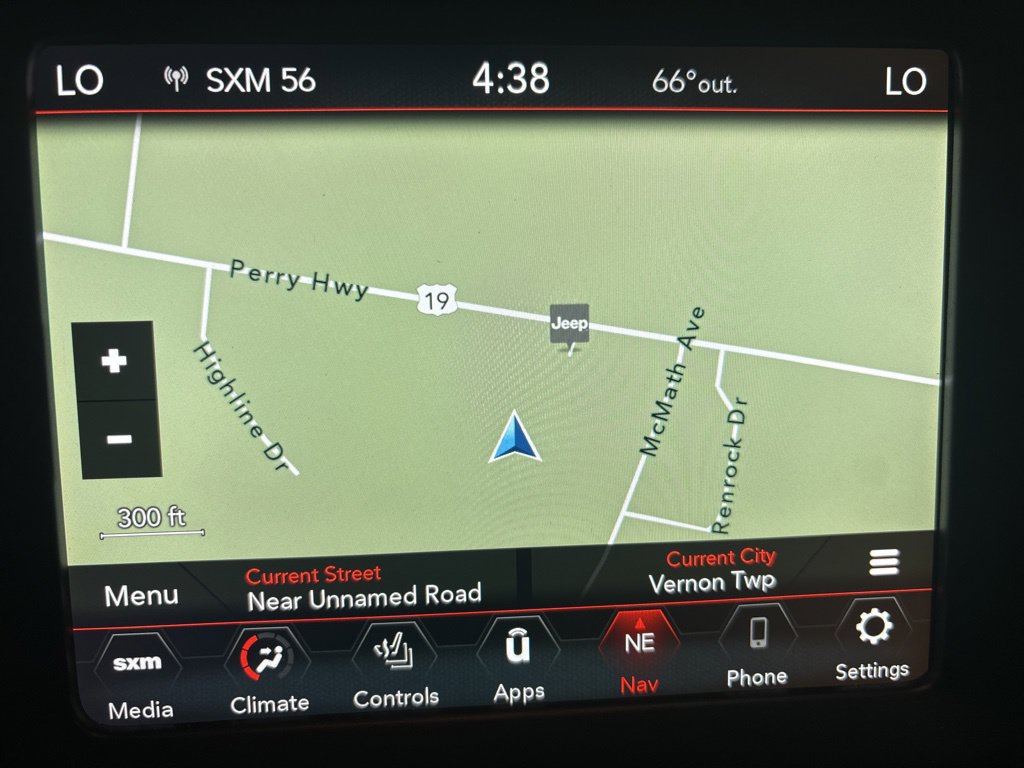 Used 2022 Jeep Renegade Latitude w/ Convenience Group AWD/4WD image 16
