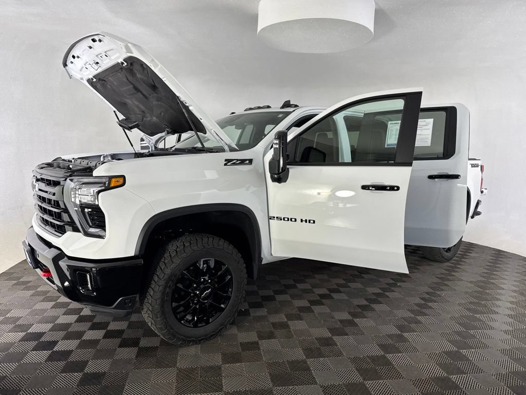 Used 2026 Chevrolet Silverado 2500 LT w/ Trail Boss Package AWD/4WD image 11
