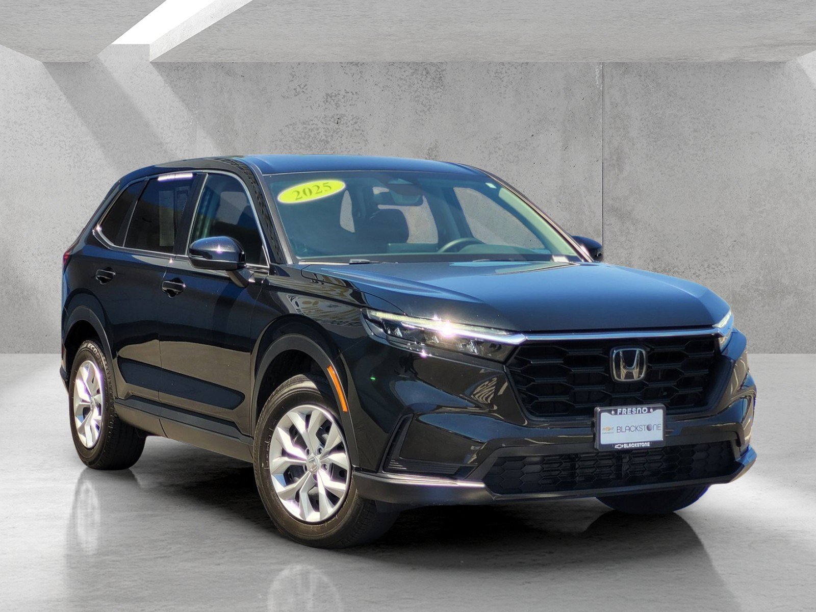 Used 2025 Honda CR-V LX image 1