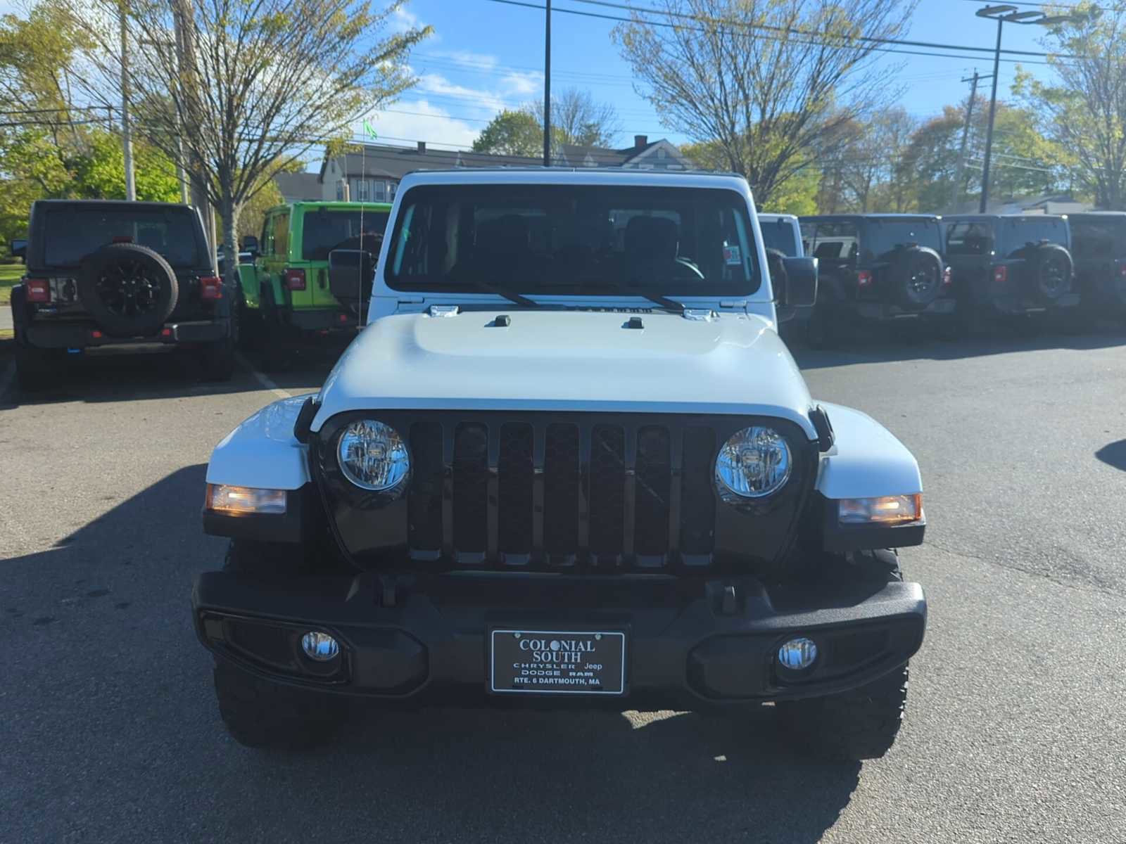 Used 2022 Jeep Gladiator Sport AWD/4WD image 9