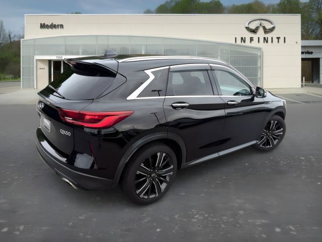 Certified 2022 INFINITI QX50 Luxe w/ Appearance Package AWD/4WD image 4
