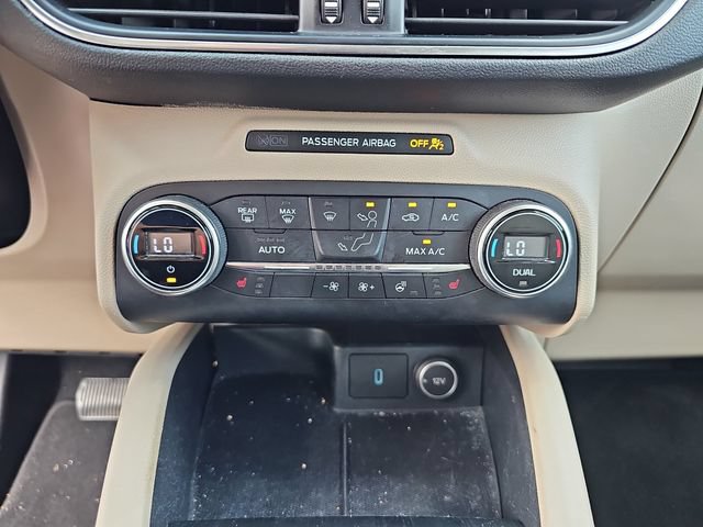 Used 2020 Ford Escape Titanium AWD/4WD image 29