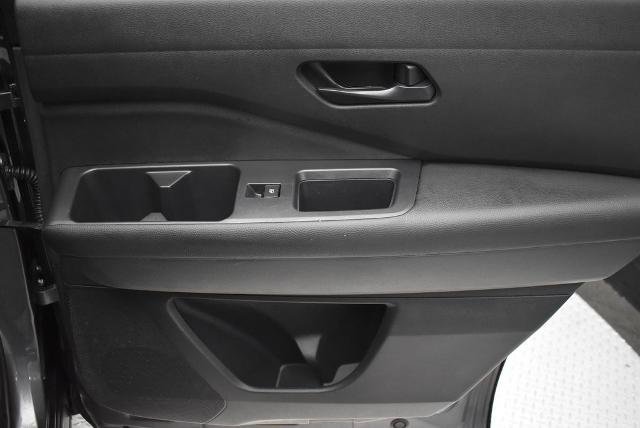 Certified 2025 Nissan Pathfinder SV FWD image 26