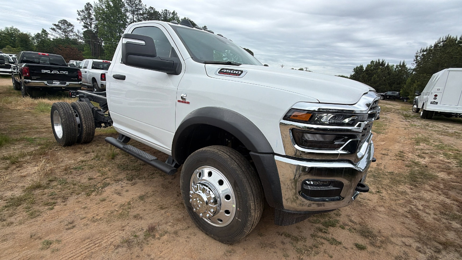 New 2026 RAM 4500 Tradesman w/ Chrome Appearance Group AWD/4WD image 5