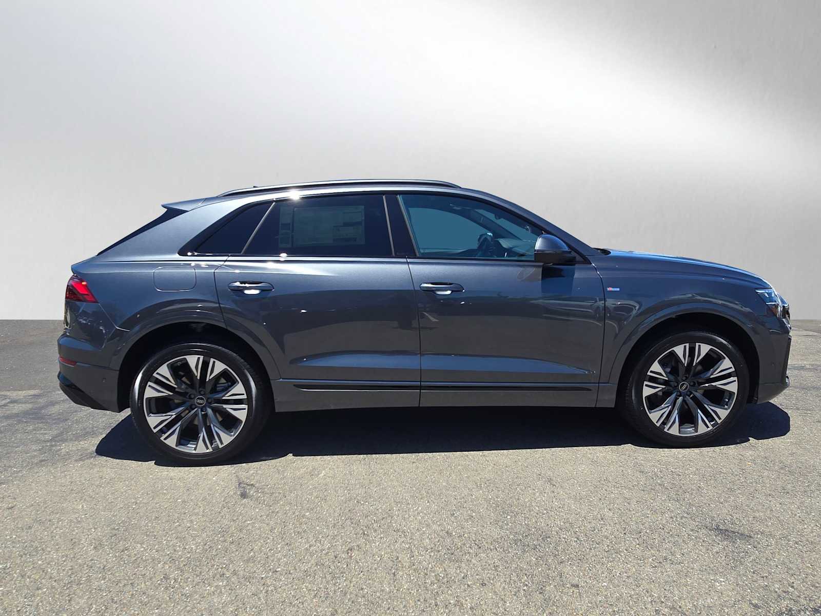 New 2025 Audi Q8 Premium Plus image 2