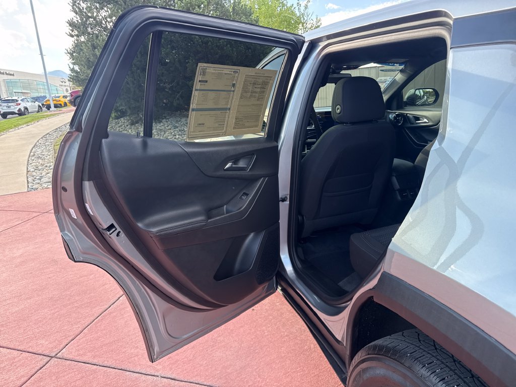 Used 2025 Chevrolet Equinox LT FWD image 20