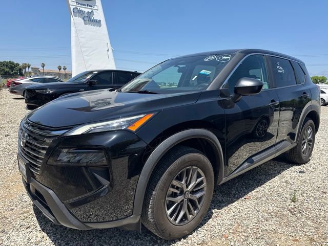 Used 2025 Nissan Rogue S FWD image 1