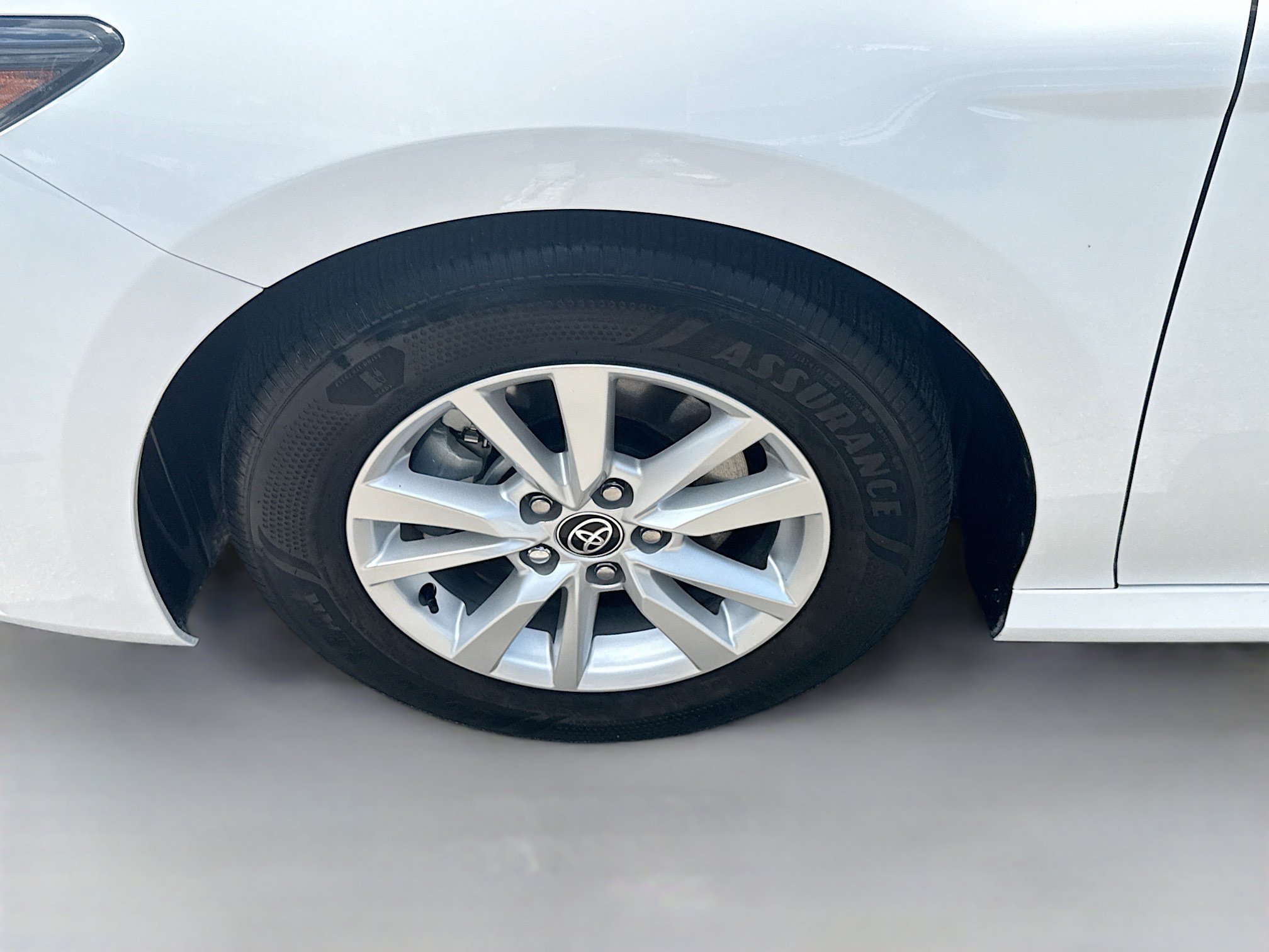 Used 2025 Toyota Camry LE FWD image 36