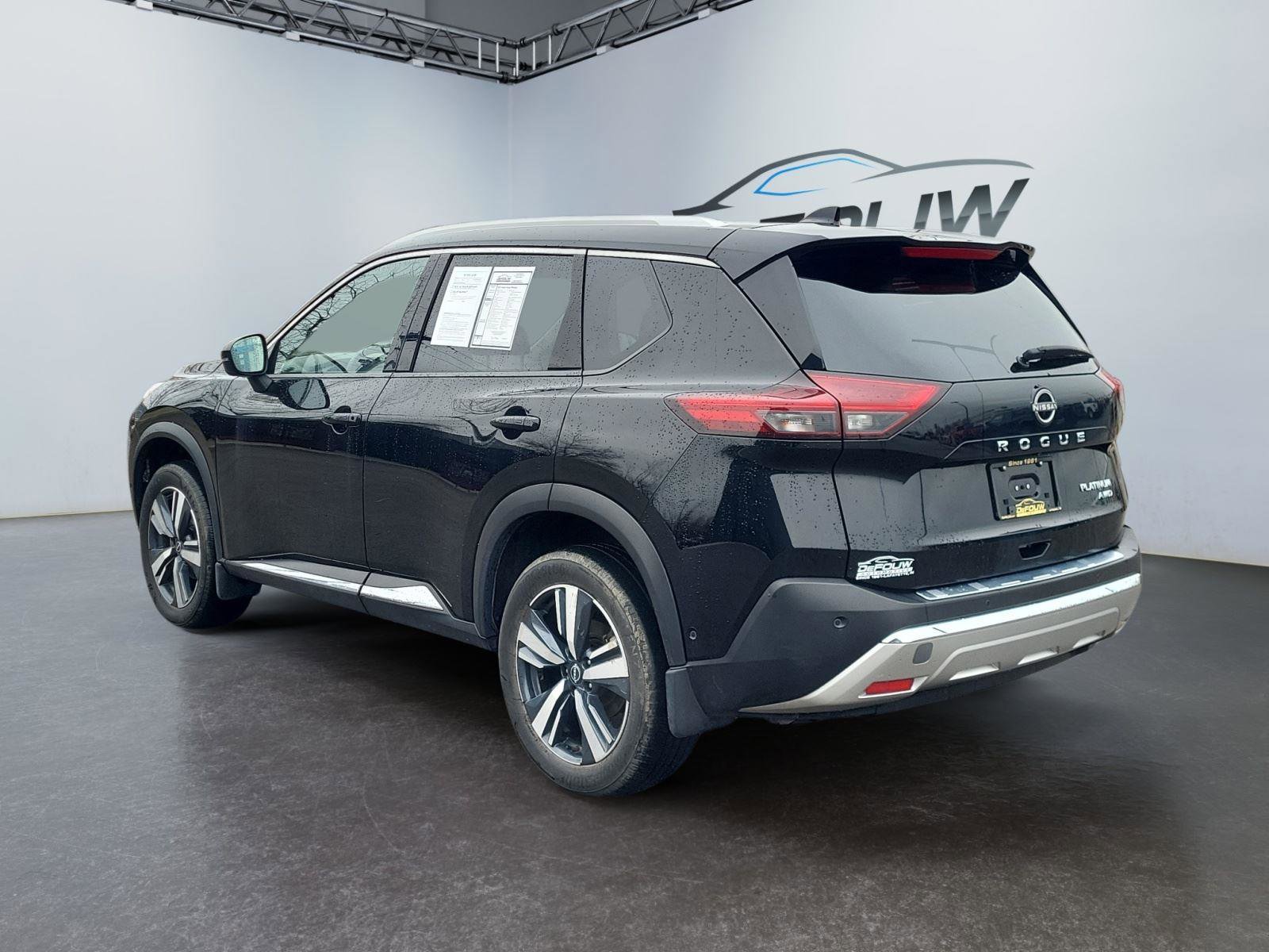 Used 2023 Nissan Rogue Platinum image 5