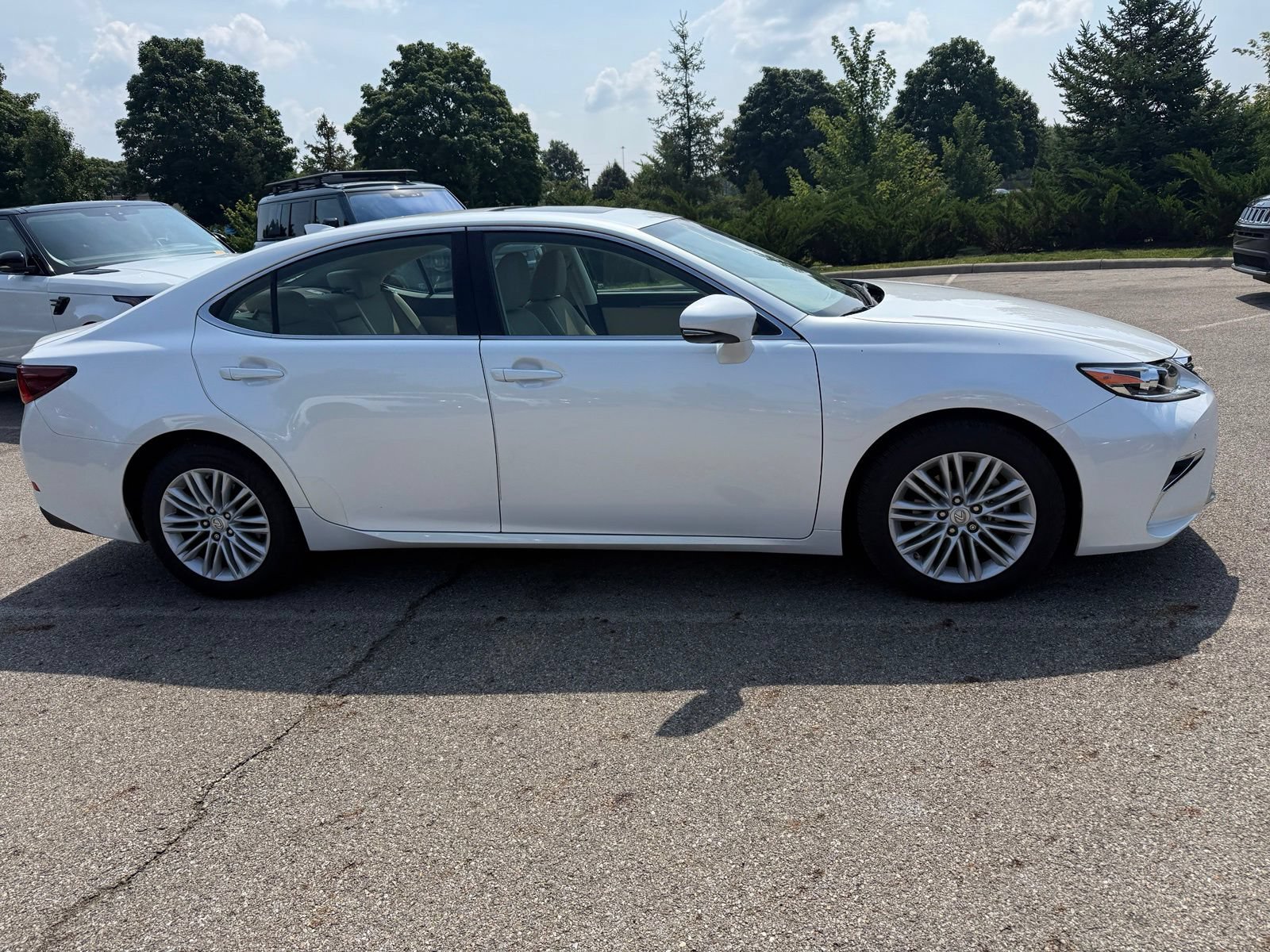 Used 2018 Lexus ES 350 w/ Premier Package FWD image 4