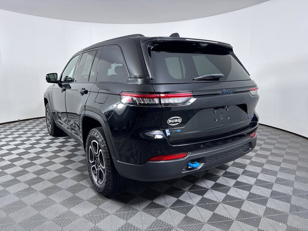 Used 2023 Jeep Grand Cherokee Trailhawk w/ Advanced Protech Group II AWD/4WD image 21