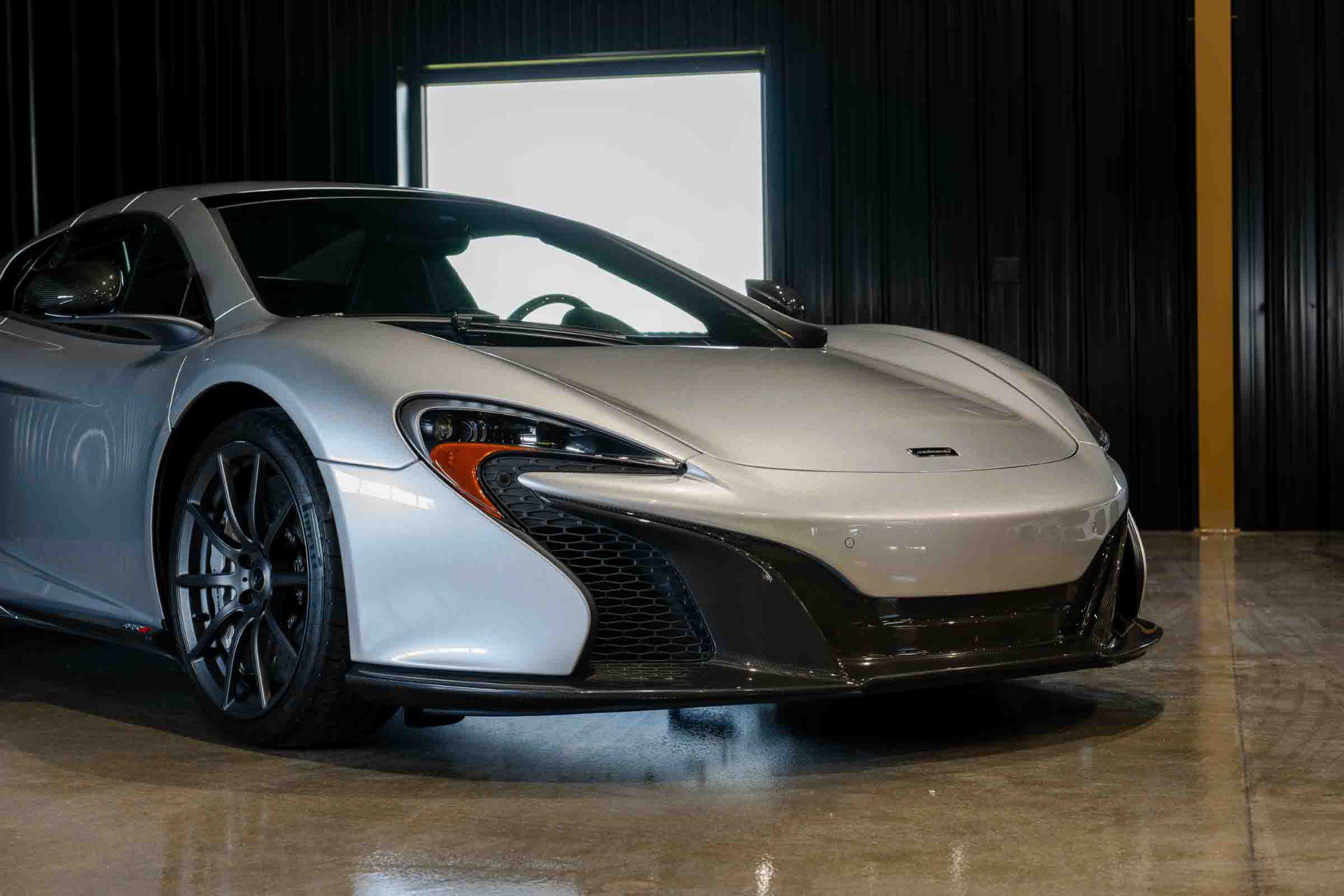 Used 2016 McLaren 650S Spider RWD image 14