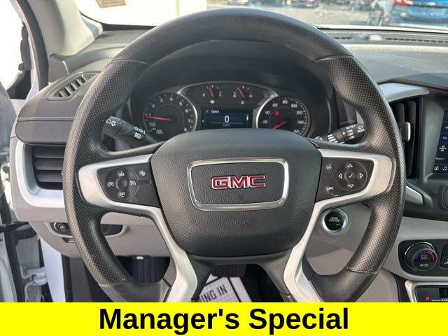 Used 2023 GMC Terrain SLE w/ Driver Convenience Package image 16