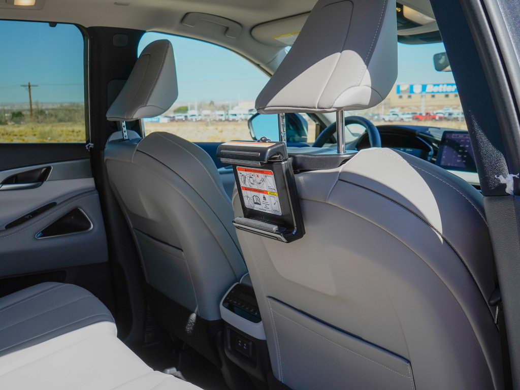 New 2026 INFINITI QX60 Luxe w/ Family Package image 31