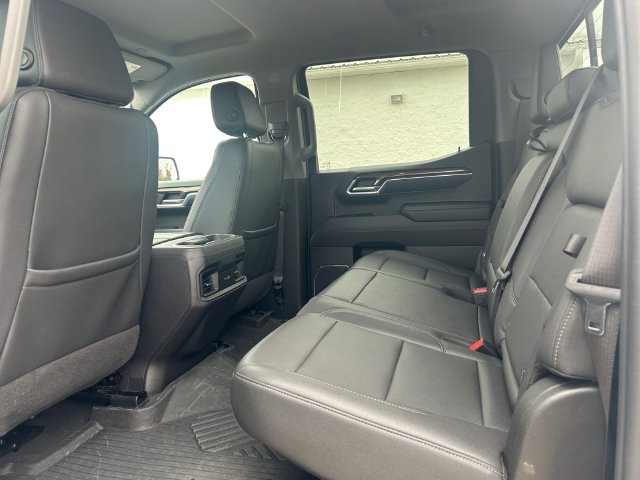 Used 2024 Chevrolet Silverado 1500 LT Trail Boss w/ Convenience Package II AWD/4WD image 18