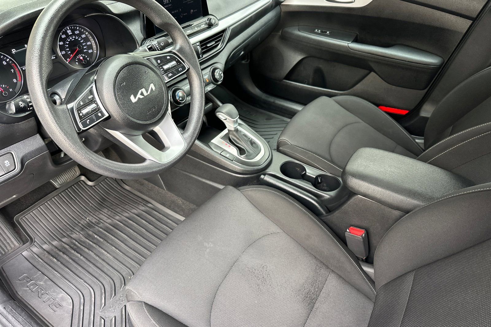 Certified 2024 Kia Forte LXS w/ LXS Technology Package FWD image 10