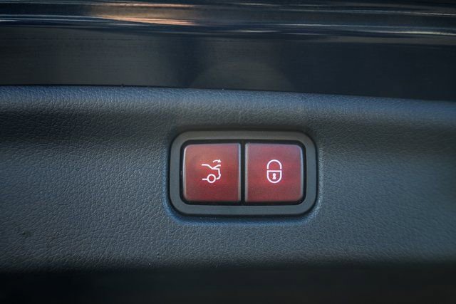 Certified 2023 Mercedes-Benz C 300 4MATIC Sedan image 11