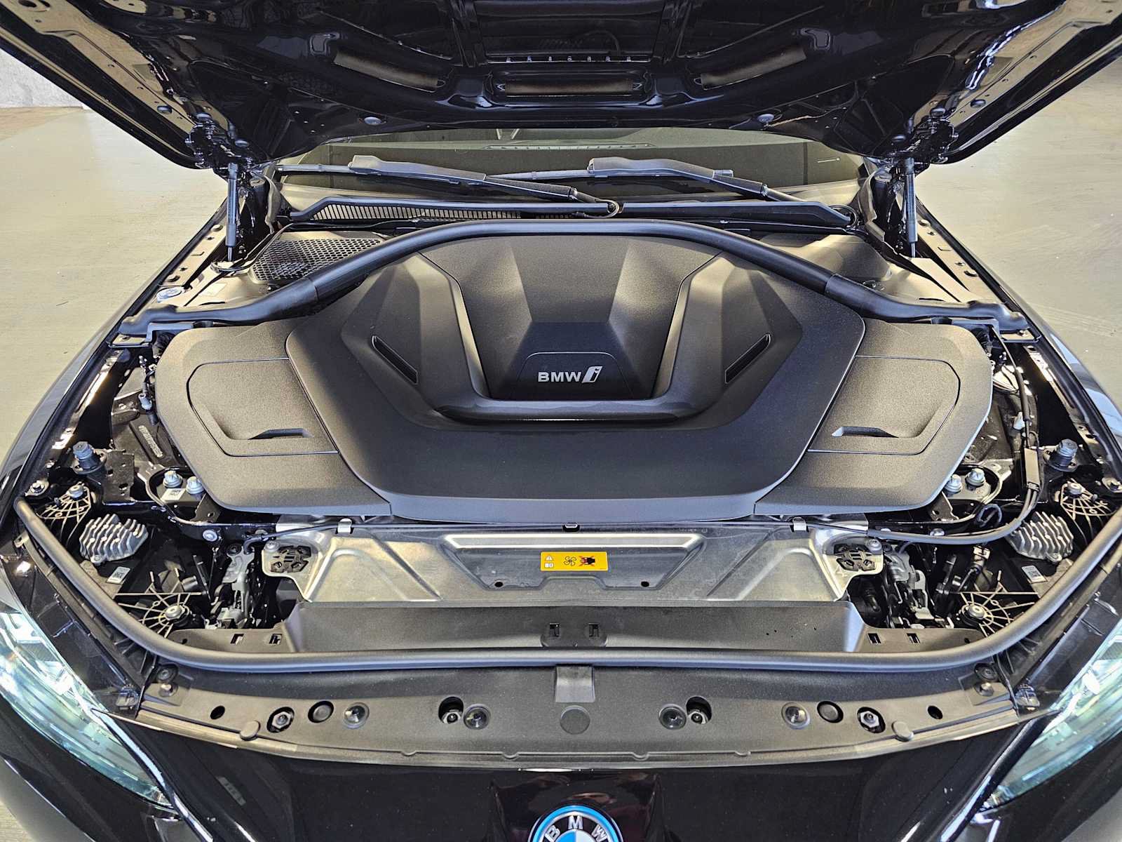 Certified 2023 BMW i4 eDrive35 RWD image 9