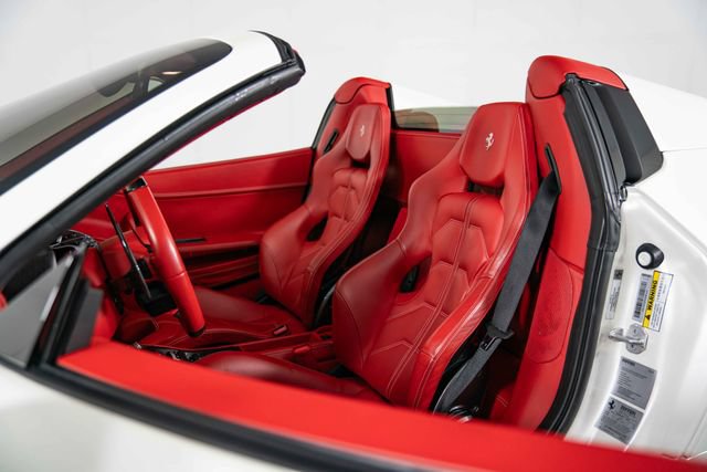 Used 2014 Ferrari 458 Spider RWD image 15