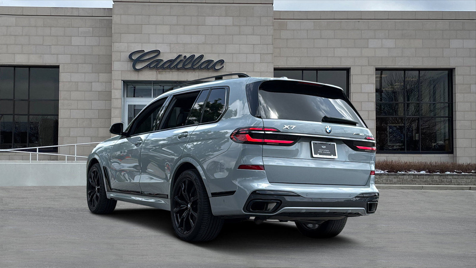 Used 2024 BMW X7 xDrive40i w/ Executive Package AWD/4WD image 4