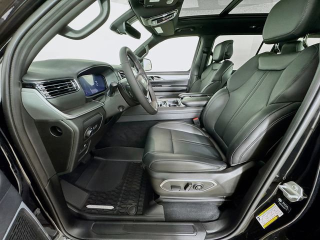 New 2026 Jeep Grand Wagoneer 4WD image 25