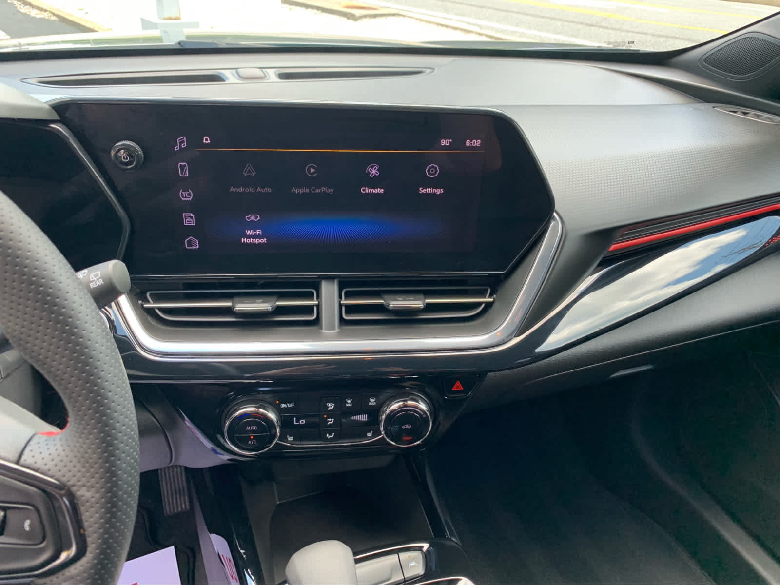 Used 2025 Chevrolet Trax RS w/ Driver Confidence Package FWD image 18