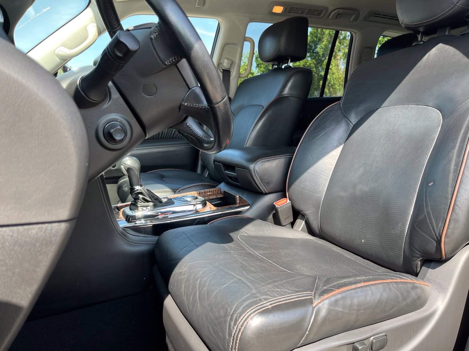 Used 2019 Nissan Armada Platinum w/ Captain's Chairs Package RWD image 8