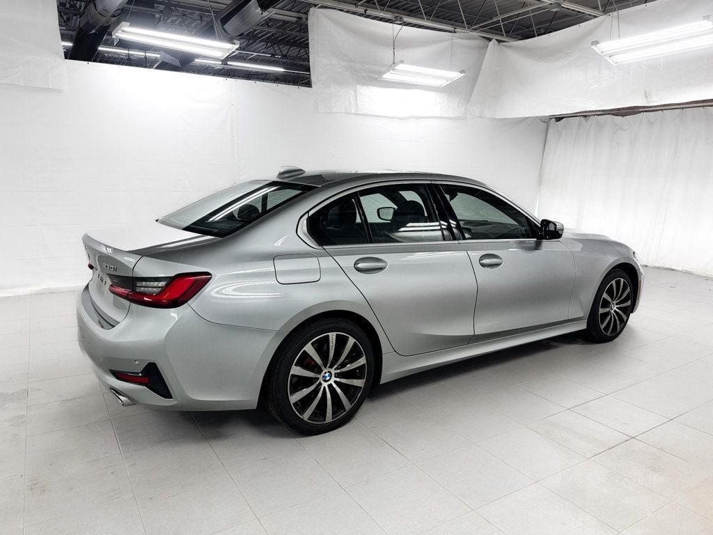 Used 2019 BMW 330i xDrive Sedan w/ Convenience Package AWD/4WD image 6
