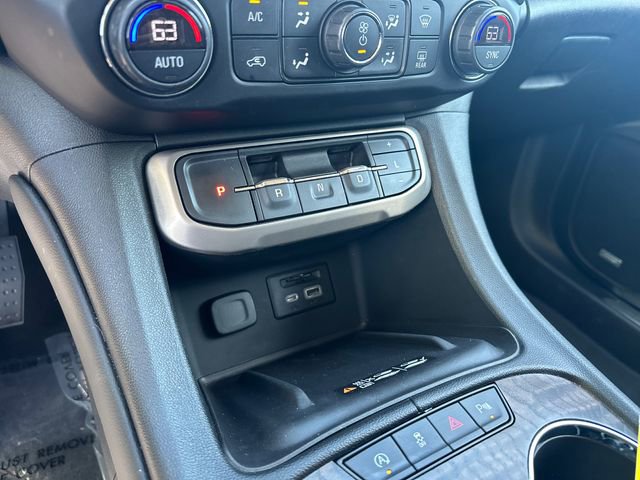 Used 2021 GMC Acadia Denali w/ Denali Technology Package FWD image 35