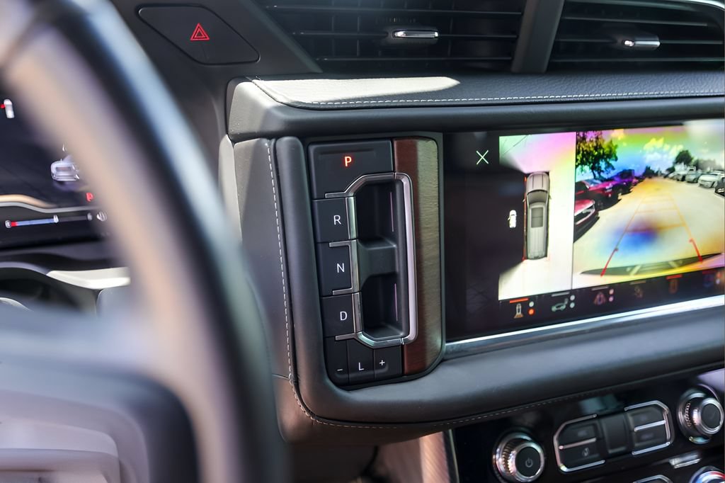 Used 2023 GMC Yukon XL Denali Ultimate AWD/4WD image 18