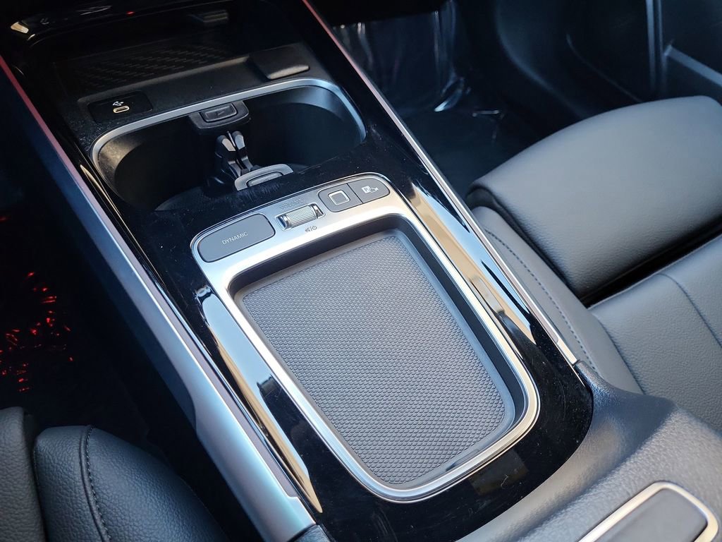 Certified 2025 Mercedes-Benz GLB 250 4MATIC image 19