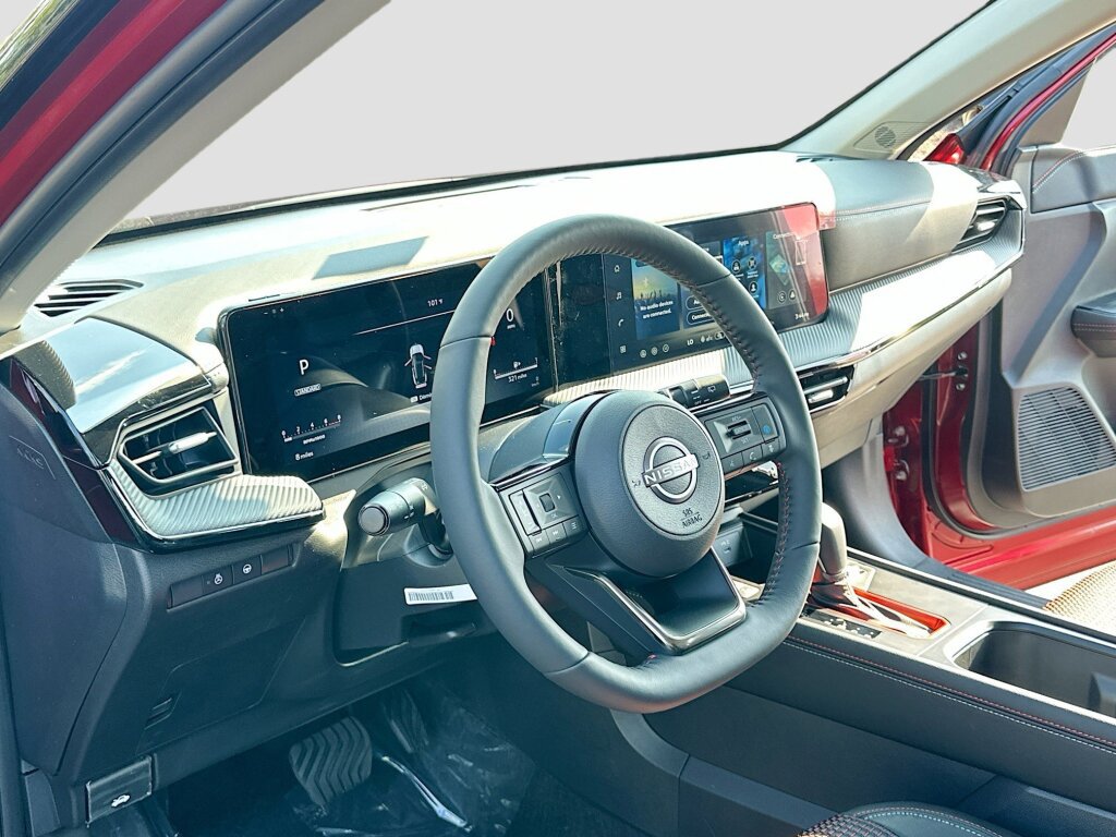 New 2026 Nissan Kicks SR w/ SR Premium Package image 4