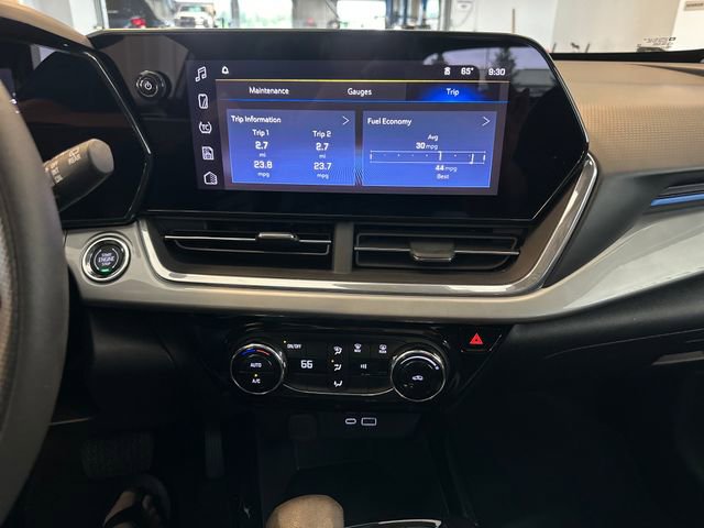 Used 2024 Chevrolet Trax LT image 21