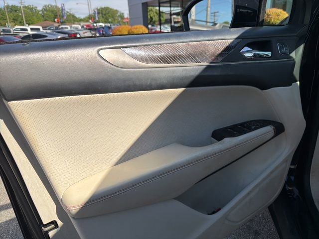 Used 2018 Lincoln MKC Black Label FWD image 23