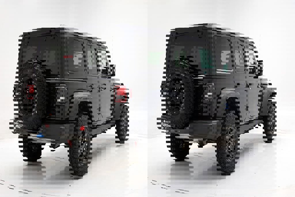 Used 2023 Jeep Wrangler Unlimited w/ Cold Weather Group image 9