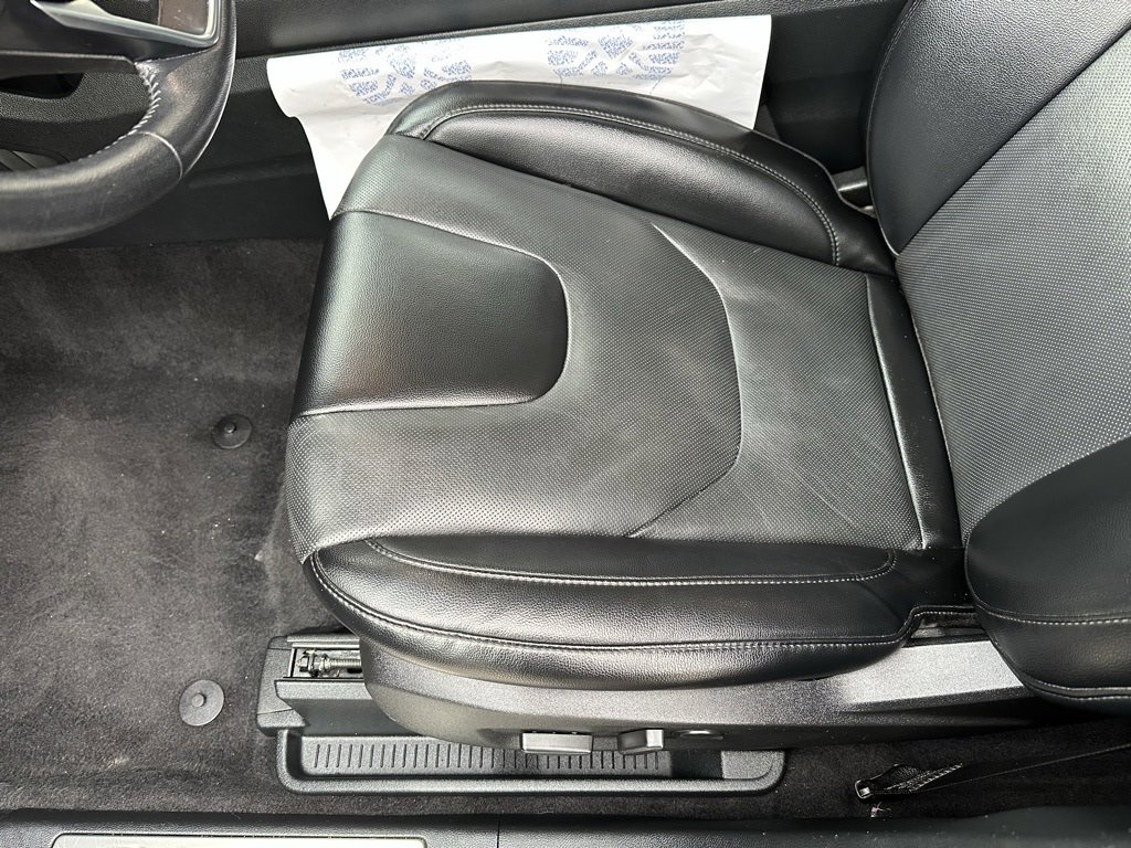 Used 2022 Ford Edge Titanium w/ Equipment Group 301A image 25