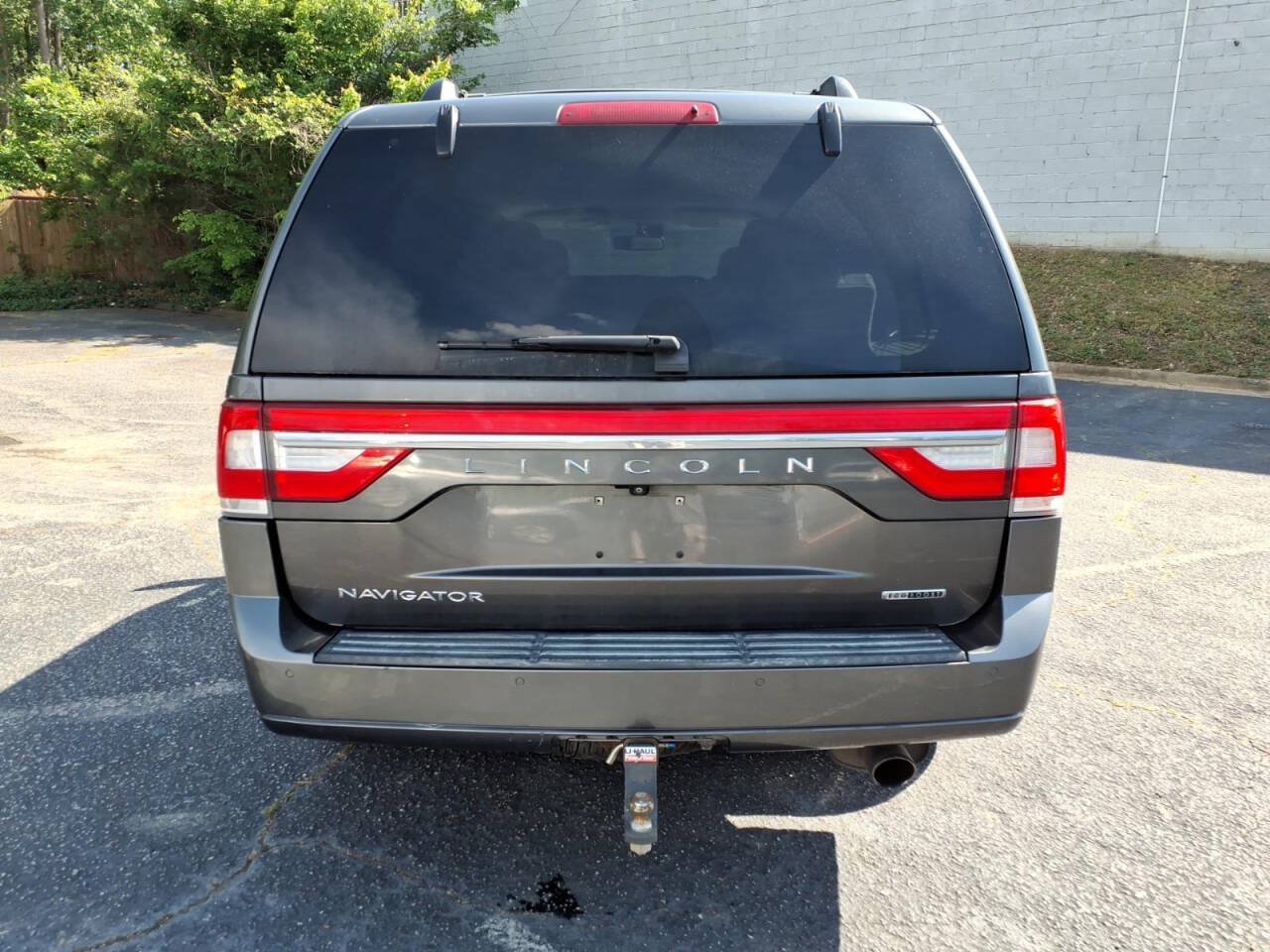 Used 2015 Lincoln Navigator 4WD image 4