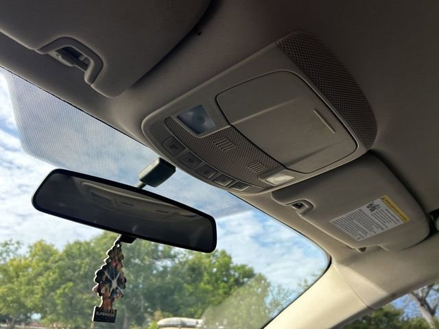 Used 2018 Ford Fusion SE w/ Fusion SE Technology Package image 10