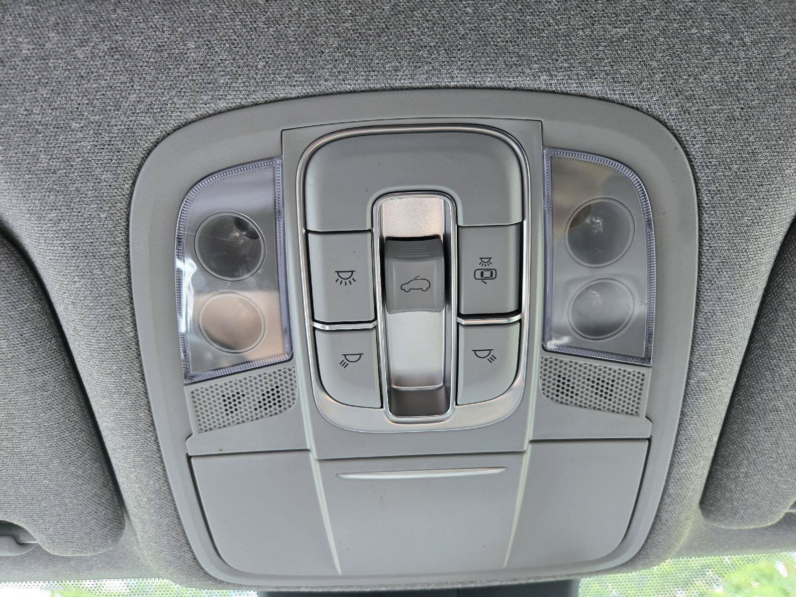 Used 2019 Hyundai Santa Fe AWD image 23
