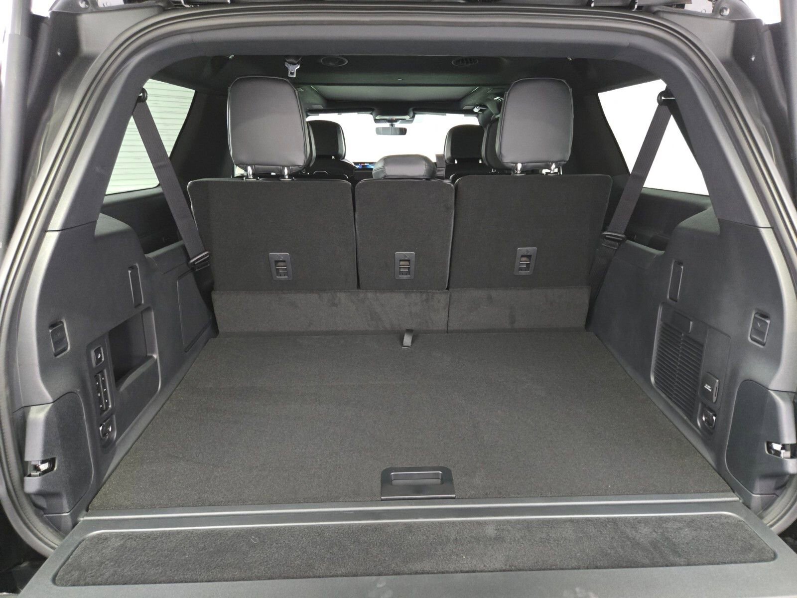 New 2026 Lincoln Navigator L Reserve w/ Jet Appearance Package AWD/4WD image 18