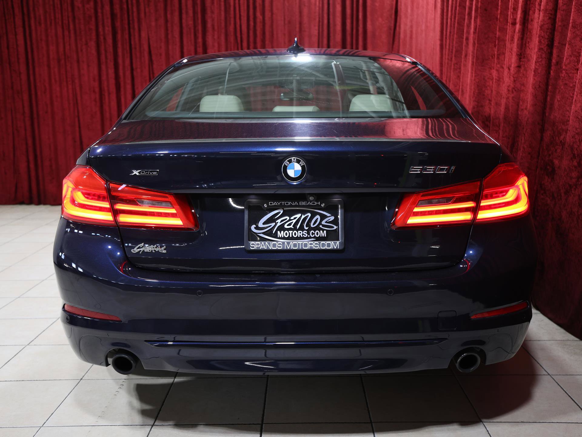 Used 2018 BMW 530i xDrive image 10