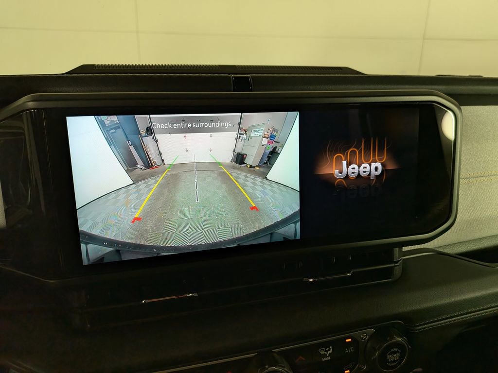 Certified 2025 Jeep Wrangler Unlimited Sahara image 27