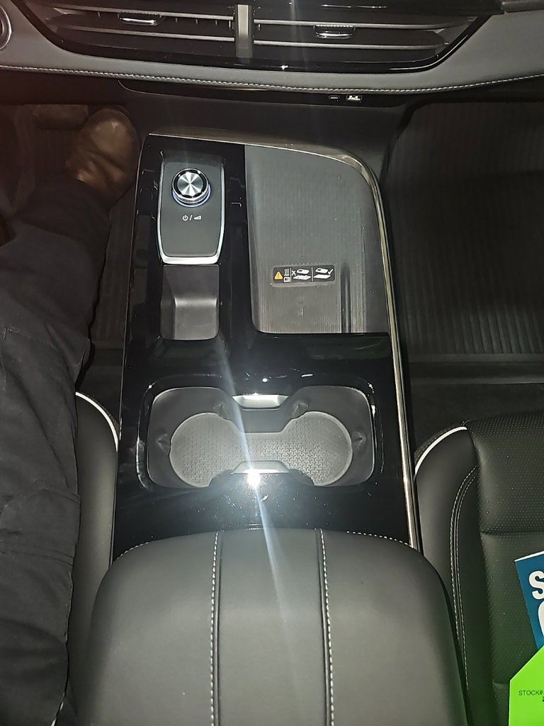 Certified 2025 Buick Enclave Avenir w/ Super Cruise Package image 20