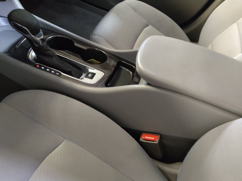 Used 2023 Chevrolet Malibu LS FWD image 26