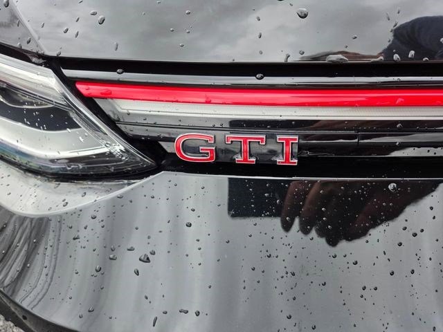Used 2024 Volkswagen GTI Autobahn image 12