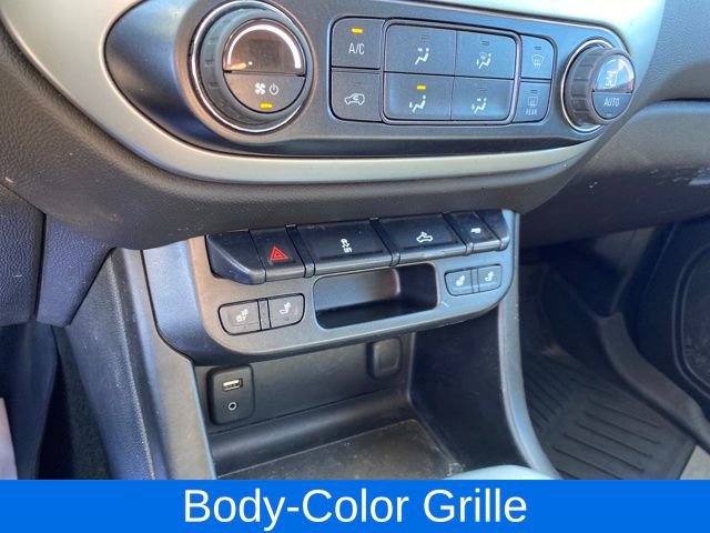 Used 2016 Chevrolet Colorado LT w/ Midnight Edition AWD/4WD image 13